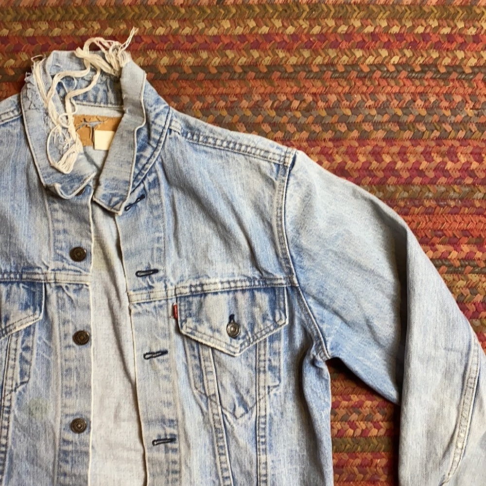 RARE VINTAGE DISTRESSED LEVIS TRUCKER JACKET WELL WORN AGED ONE OF A KIND OF - Picture 2 of 10